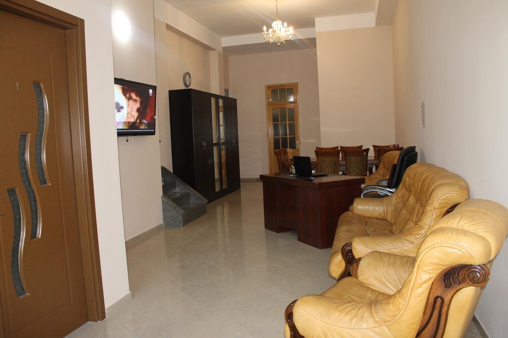 Hotel Sali Tbilisi Buitenkant foto